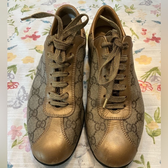 Gucci Tan Monogram Lace-Up Shoes - Picture 1 of 8